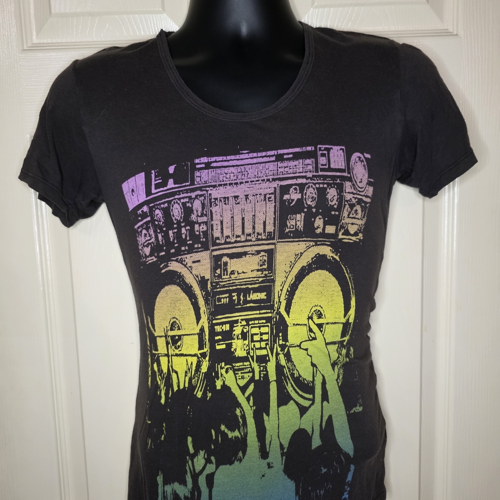 The Beautiful Ones Boombox Graphic Boom T-Shirt Gray Retro Streetwear Size Small